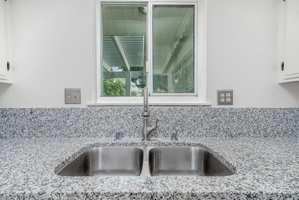43451 Briercliff Drive, Hemet, California 92544 home-pic-15