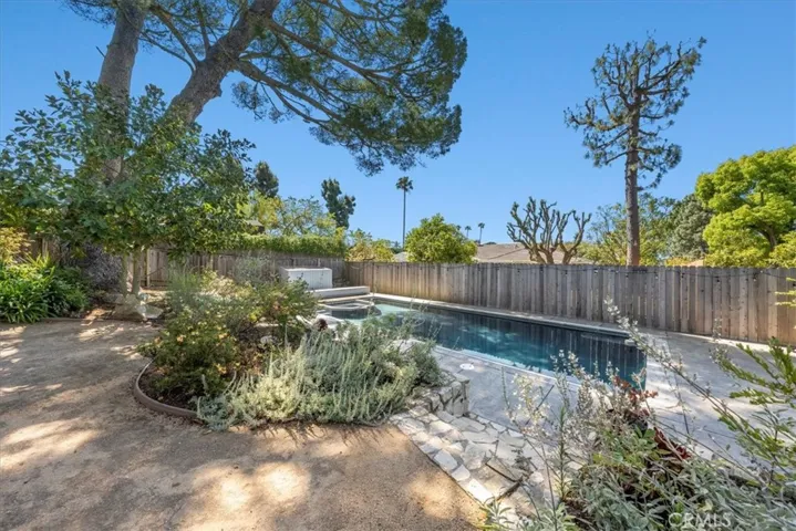 16 Crestwind Drive, Rancho Palos Verdes, California 90275