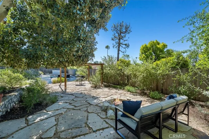 16 Crestwind Drive, Rancho Palos Verdes, California 90275