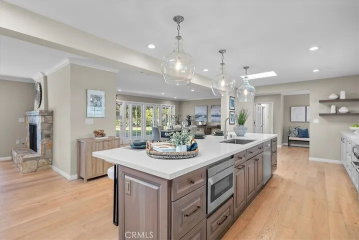 16 Crestwind Drive, Rancho Palos Verdes, California 90275