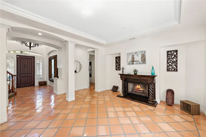 living room/formal dining