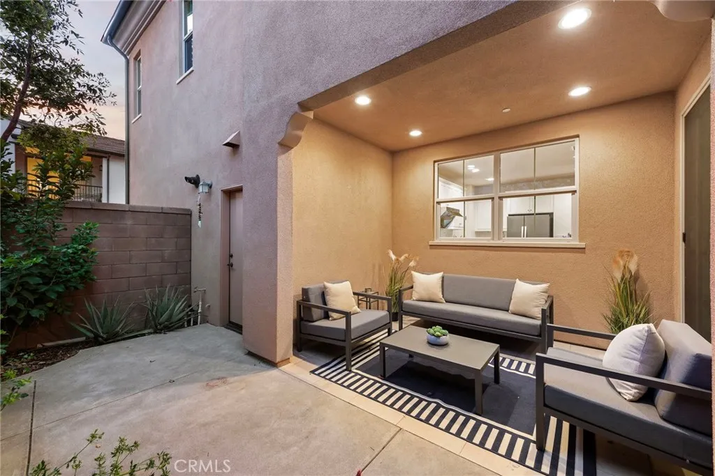 111 Henson, Irvine, California 92620 home-pic-25