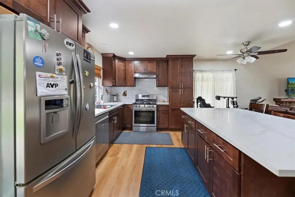 1144 W Citron Street, Corona, California 92882 home-pic-10