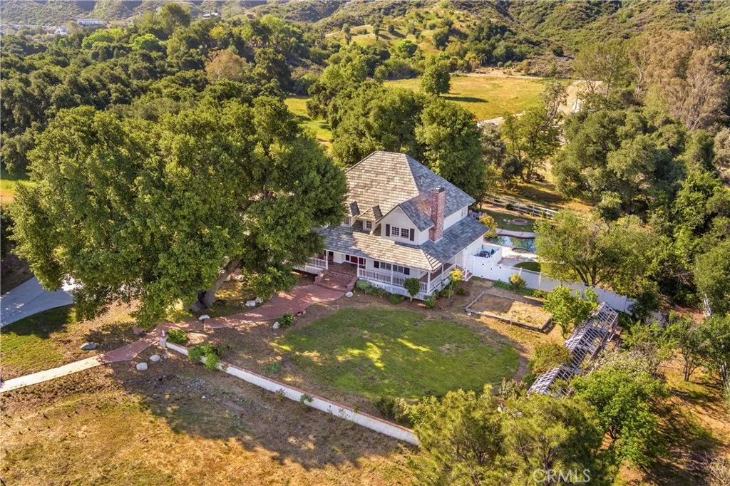 15548 Iron Canyon Road, Canyon Country, California 91387 home-pic-2