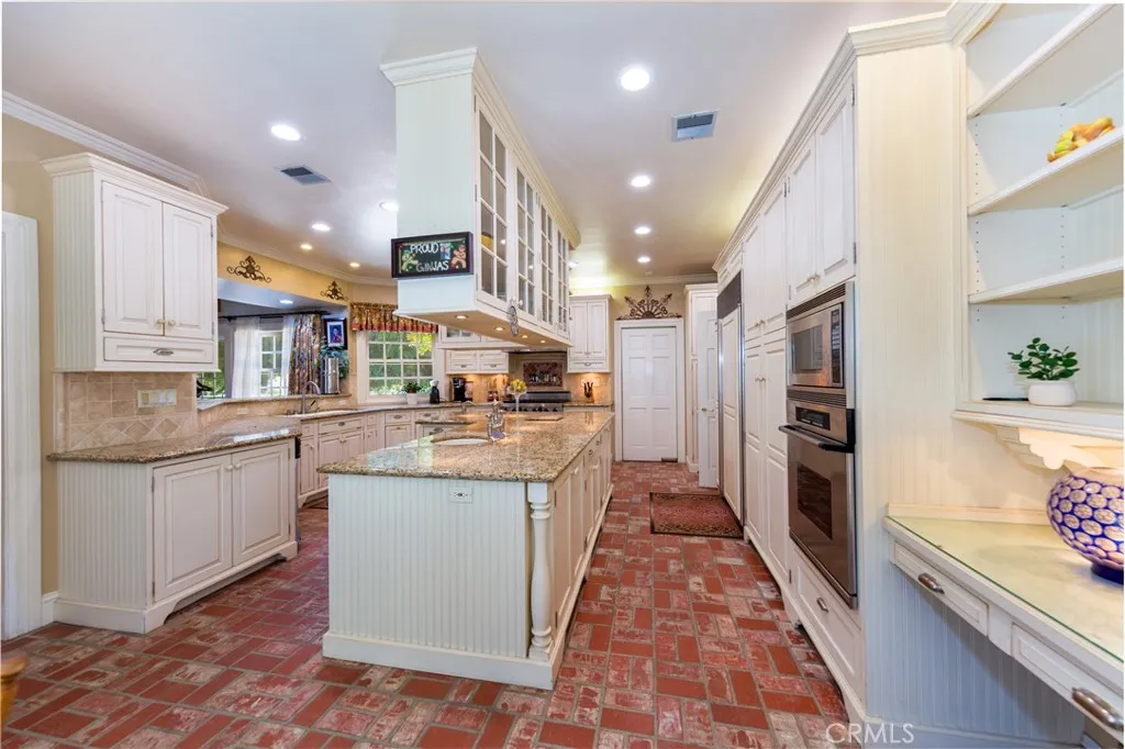 15548 Iron Canyon Road, Canyon Country, California 91387 home-pic-17