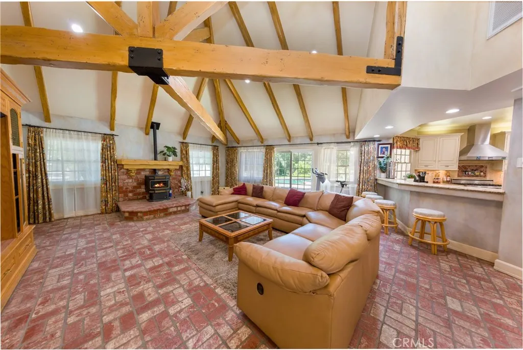 15548 Iron Canyon Road, Canyon Country, California 91387 home-pic-19