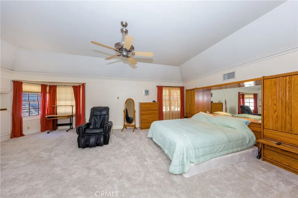 15548 Iron Canyon Road, Canyon Country, California 91387 home-pic-26