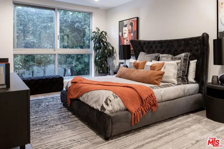 Photos may represent model uni