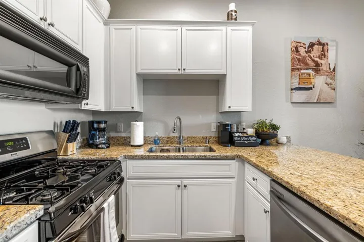 22-web-or-mls-2Z7A8937