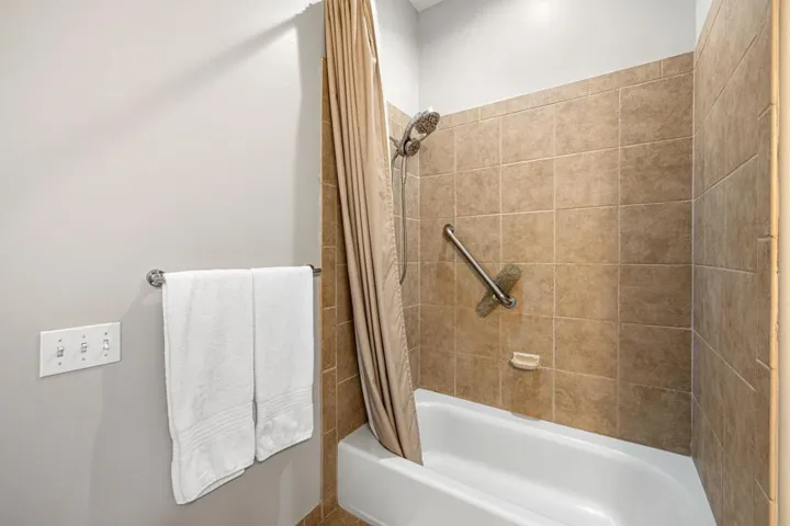 25-web-or-mls-2Z7A8922