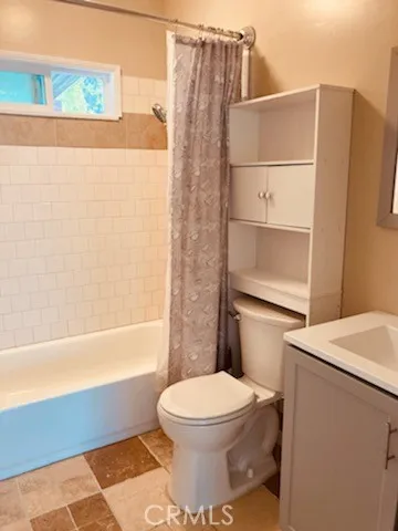 Bathroom Unit B