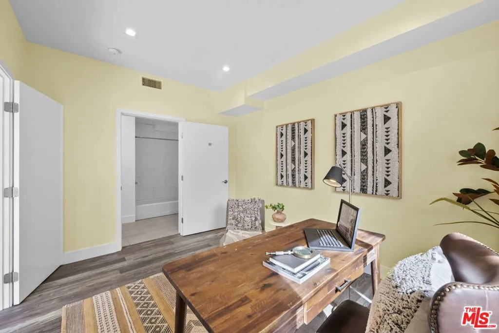 1541 Franklin Street 3, Santa Monica, California 90404 home-pic-13