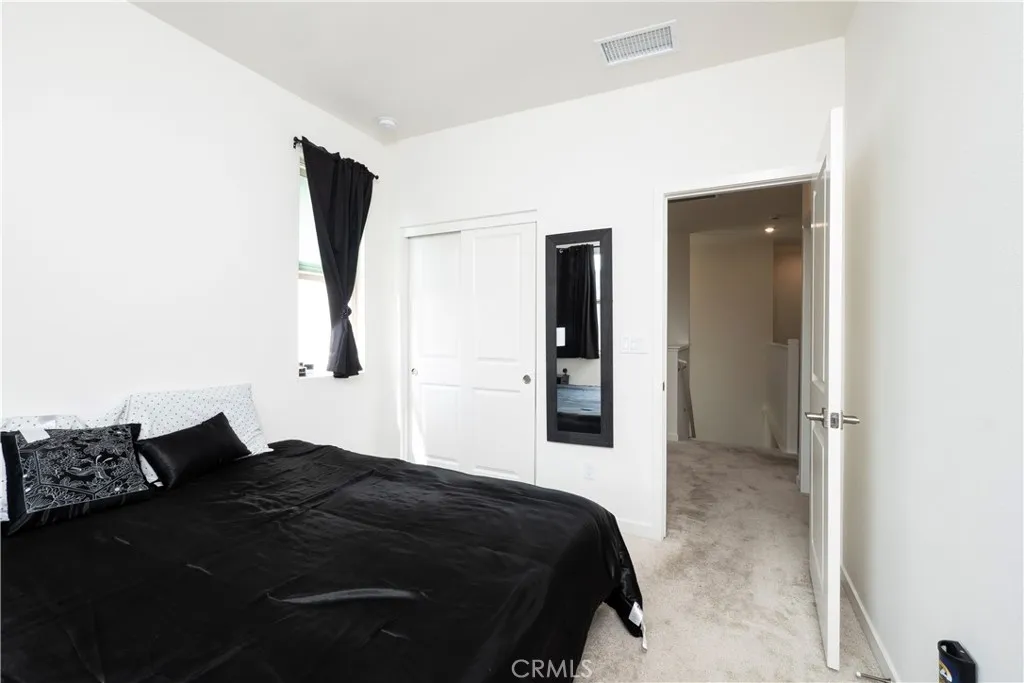 16020 Sunny Court, Fontana, California 92336 home-pic-36