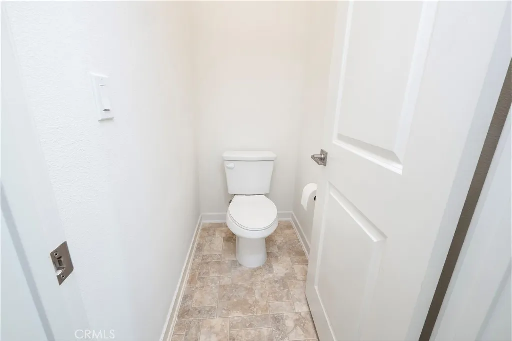 16020 Sunny Court, Fontana, California 92336 home-pic-25