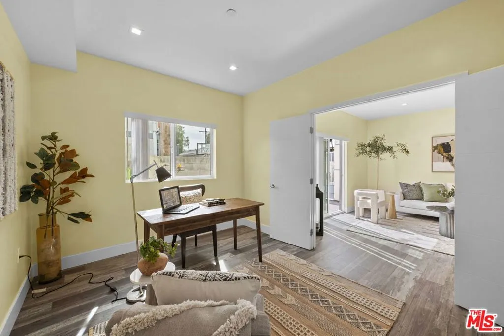 1541 Franklin Street 4, Santa Monica, California 90404 home-pic-12