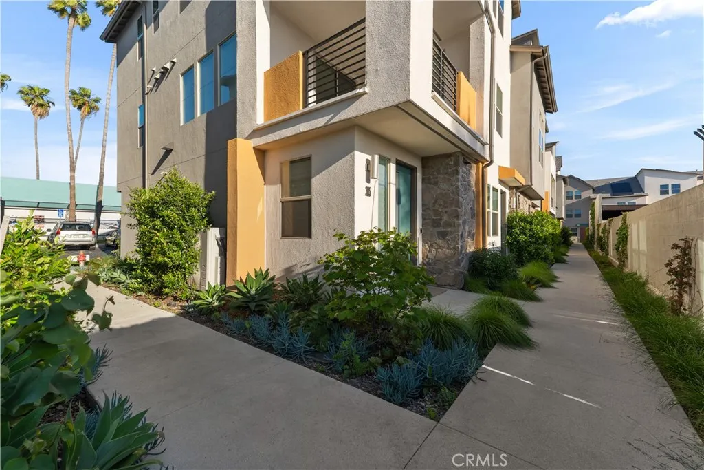 305 Strike Drive, Covina, California 91722 home-pic-0