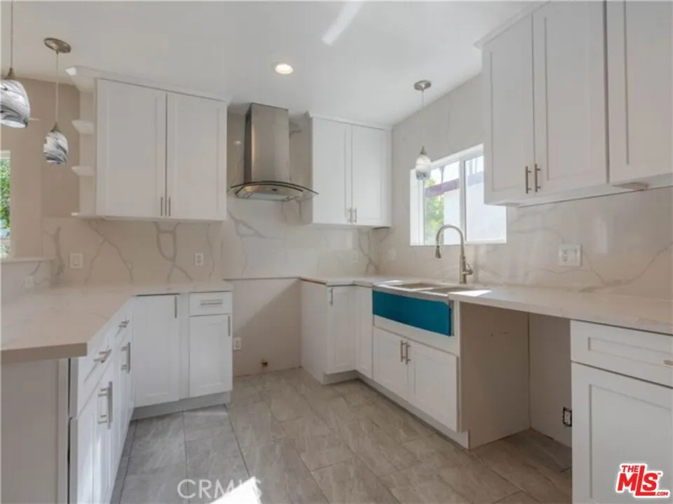 1812 W 51st Street, Los Angeles, California 90062 home-pic-27