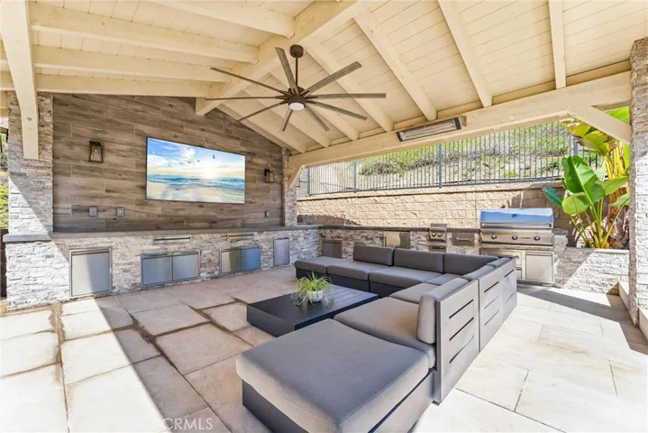 5 smart TVs, including one outdoor.