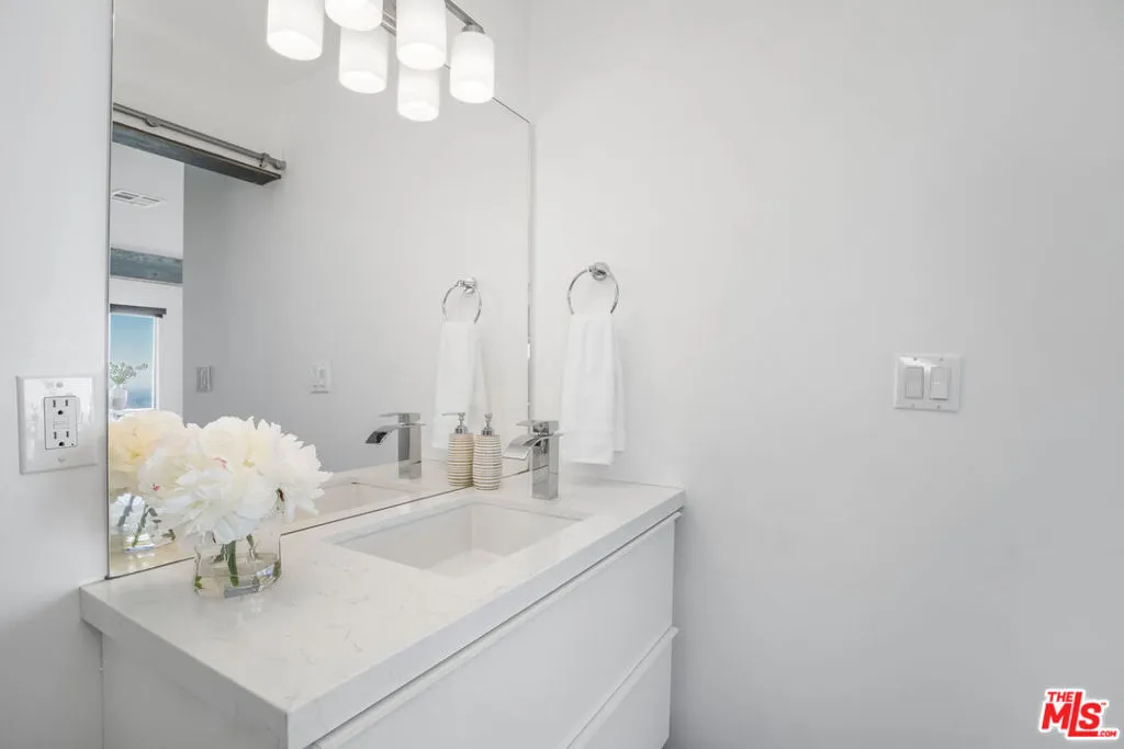 8506 Magnolia Drive, Los Angeles, California 90046 home-pic-35