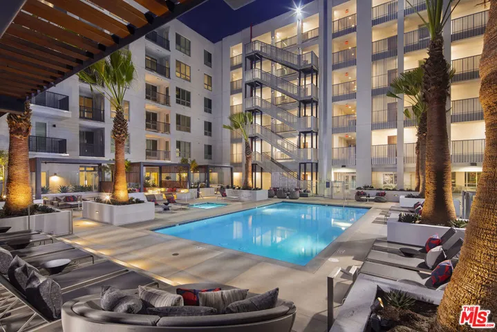 10601 Washington Boulevard 409, Culver City, California 90232