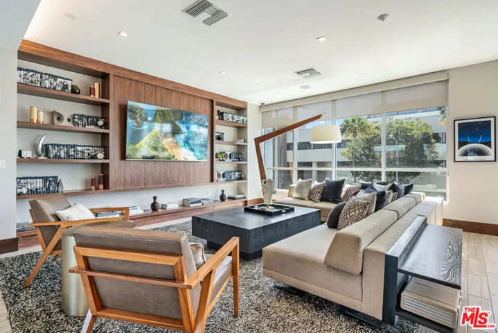 10601 Washington Boulevard 409, Culver City, California 90232
