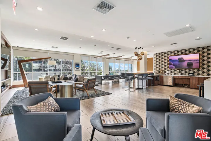 10601 Washington Boulevard 409, Culver City, California 90232