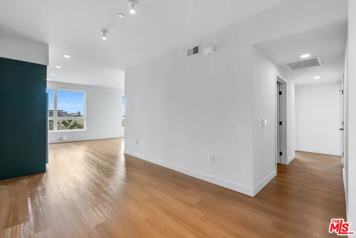 10601 Washington Boulevard 409, Culver City, California 90232