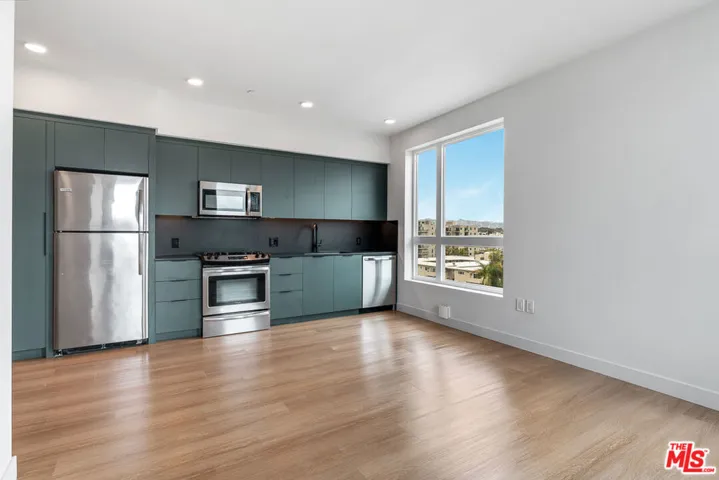 10601 Washington Boulevard 409, Culver City, California 90232