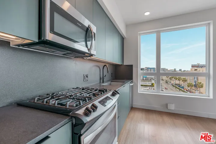 10601 Washington Boulevard 409, Culver City, California 90232