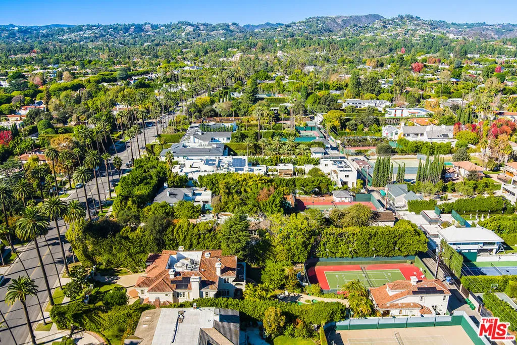 610 N Beverly Drive, Beverly Hills, California 90210 home-pic-39