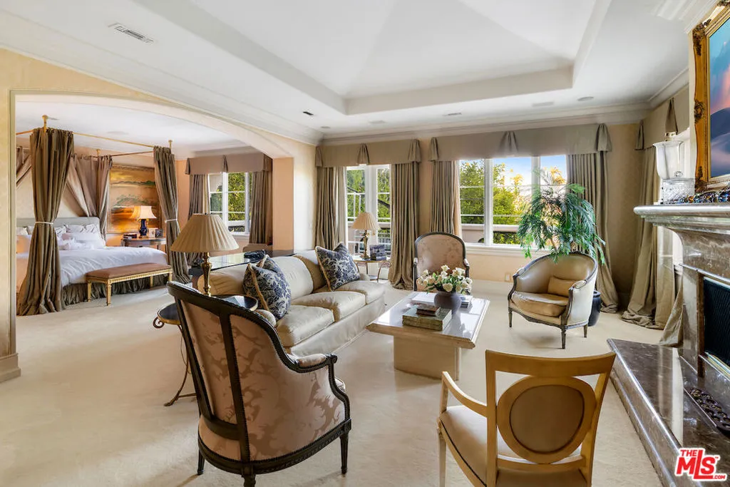 610 N Beverly Drive, Beverly Hills, California 90210 home-pic-16