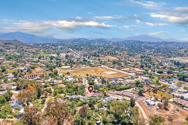 1996 Valley Rim Rd, El Cajon, California 92019