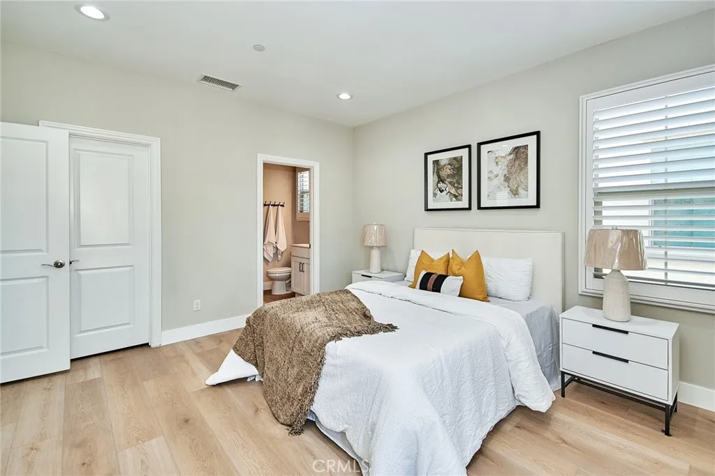 223 Gaspar, Irvine, California 92618 home-pic-23