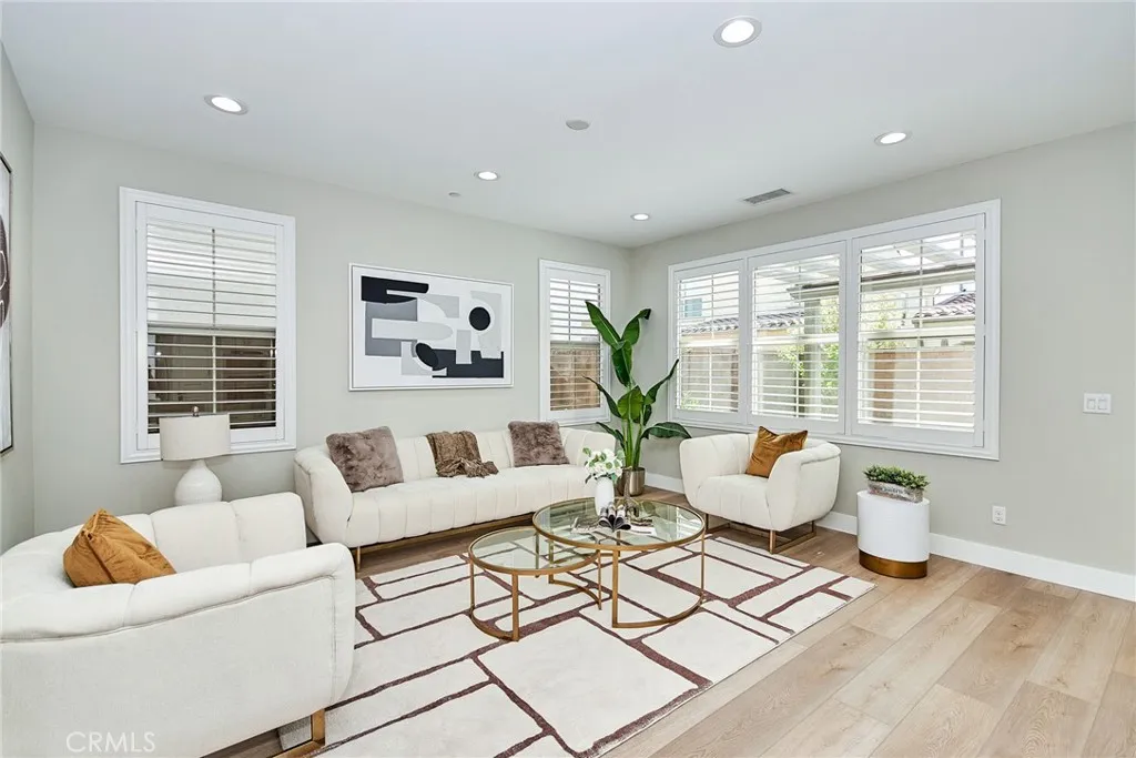 223 Gaspar, Irvine, California 92618 home-pic-6