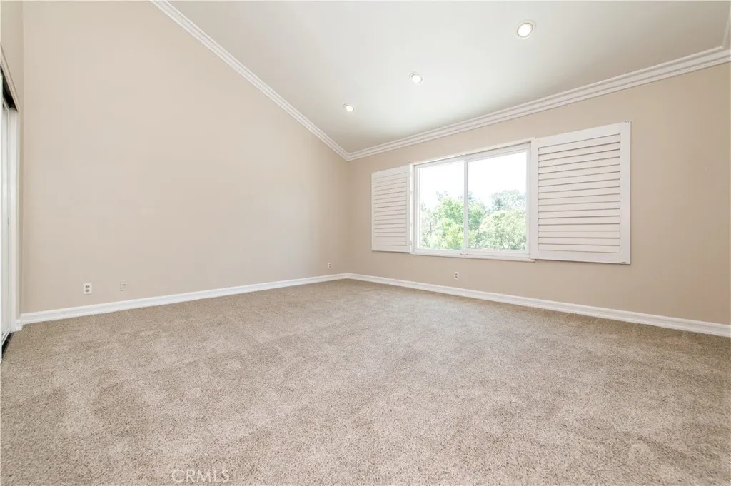 21681 Johnstone Drive, Lake Forest, California 92630 home-pic-33