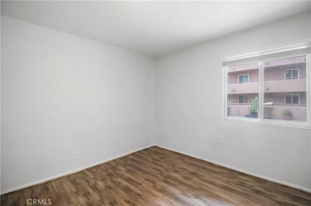 918 W College Street 317, Los Angeles, California 90012 home-pic-18