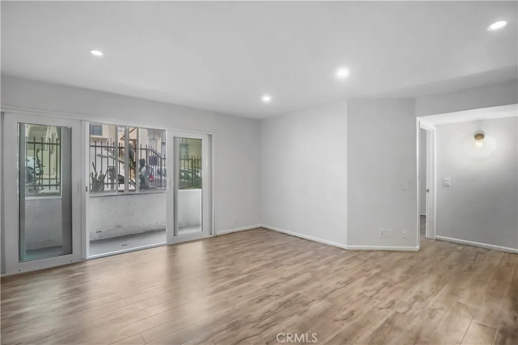 918 W College Street 317, Los Angeles, California 90012 home-pic-3