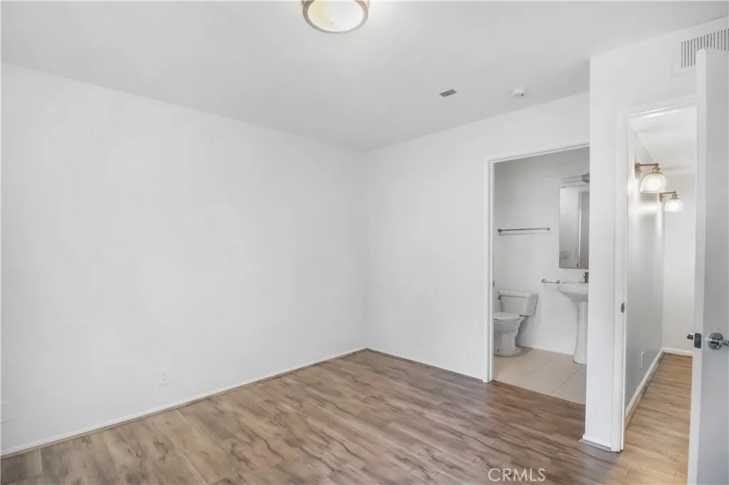 918 W College Street 317, Los Angeles, California 90012 home-pic-17