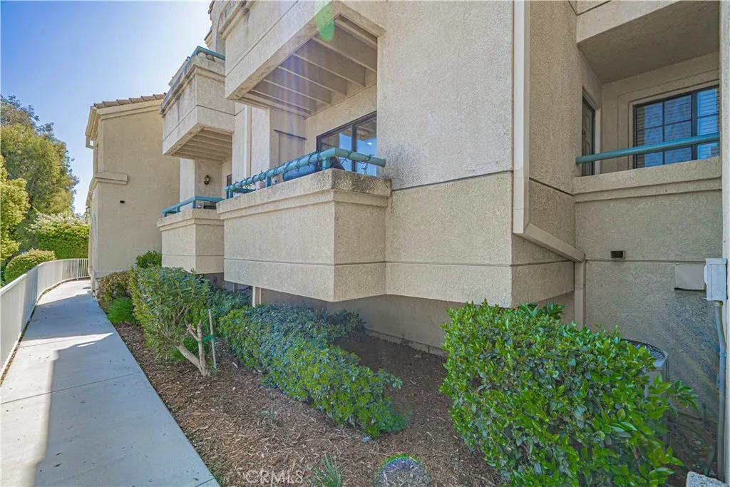18111 Erik Court 445, Canyon Country, California 91387 home-pic-22