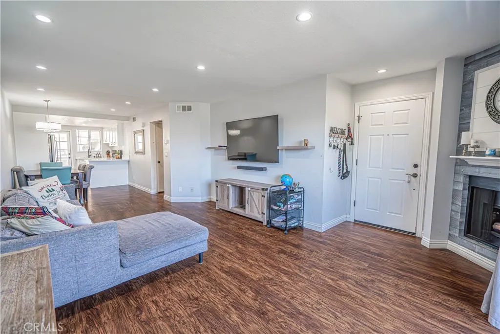 18111 Erik Court 445, Canyon Country, California 91387 home-pic-8
