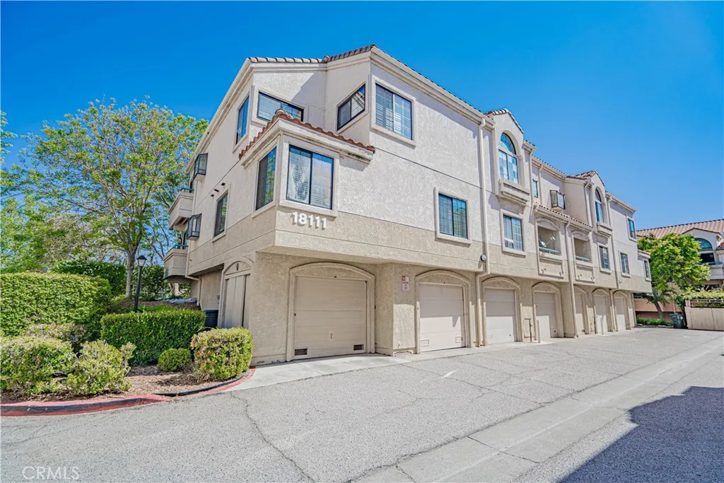 18111 Erik Court 445, Canyon Country, California 91387 home-pic-1