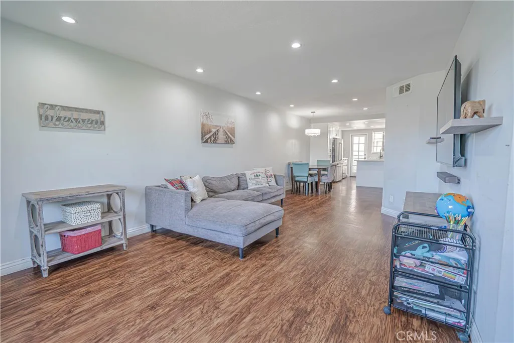 18111 Erik Court 445, Canyon Country, California 91387 home-pic-9