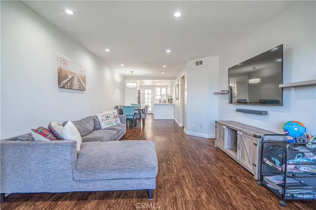 18111 Erik Court 445, Canyon Country, California 91387 home-pic-7