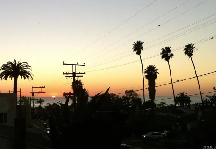935 Genter Street 201, La Jolla, California 92037