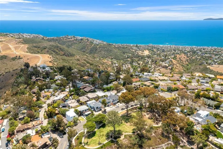 21552 Treetop Lane, Laguna Beach, California 92651