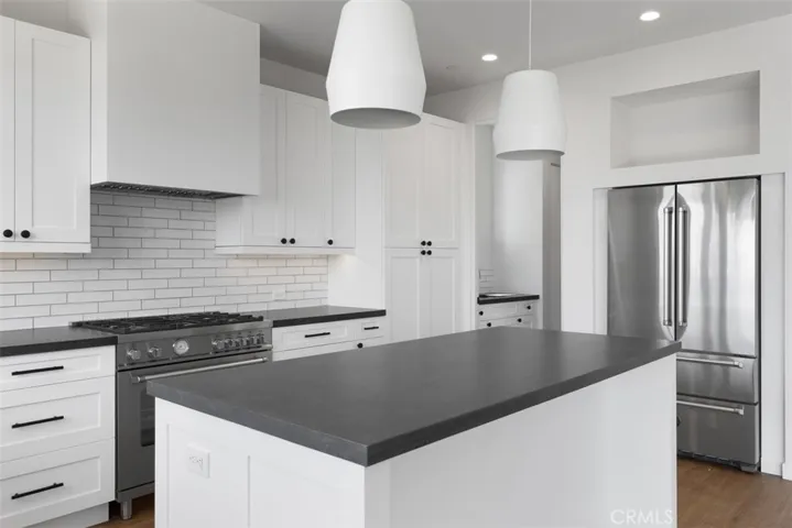 21552 Treetop Lane, Laguna Beach, California 92651