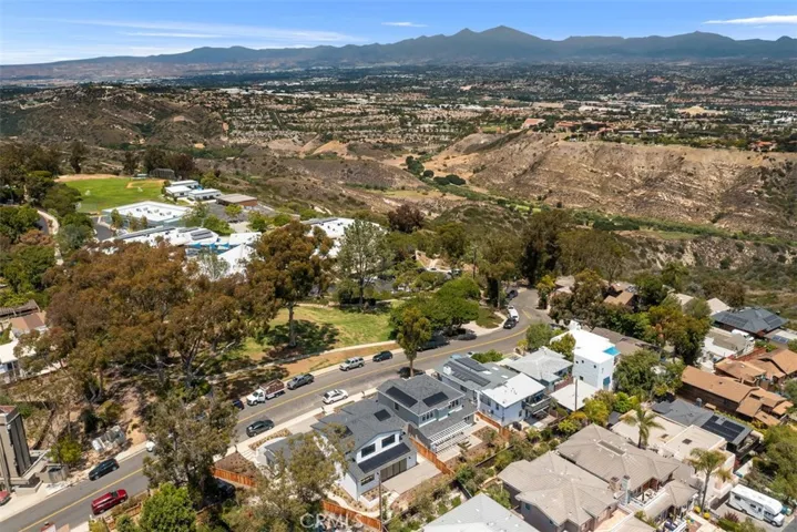 21552 Treetop Lane, Laguna Beach, California 92651