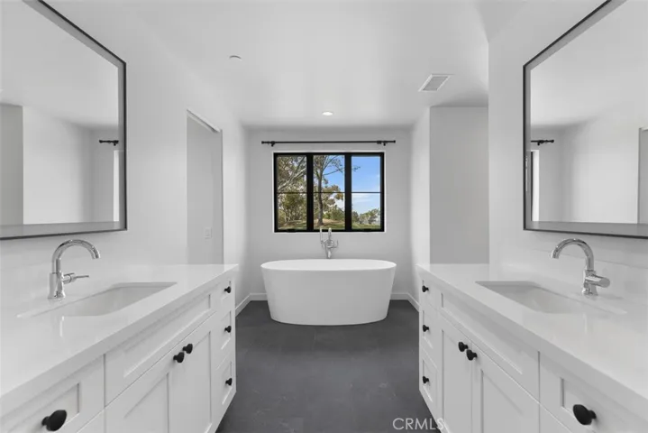 21552 Treetop Lane, Laguna Beach, California 92651