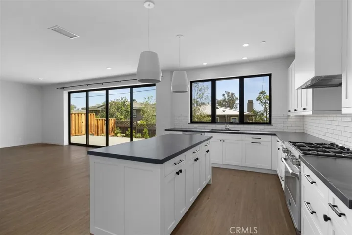 21552 Treetop Lane, Laguna Beach, California 92651