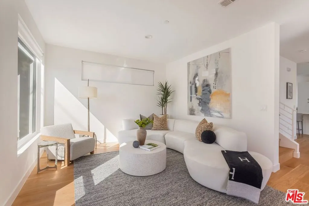 11724 Culver Boulevard 12, Los Angeles, California 90066 home-pic-4